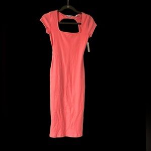 Nine West size Small coral color midi form fitting dress